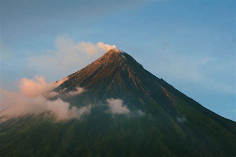 active volcanoes in the philippines 2022